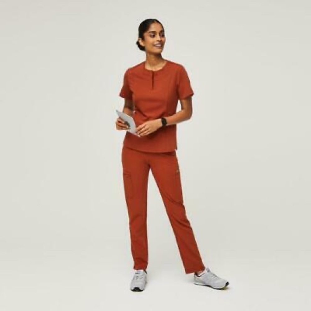 Selling Bristol Slim Henley Scrub top in XS ( Auburn )
